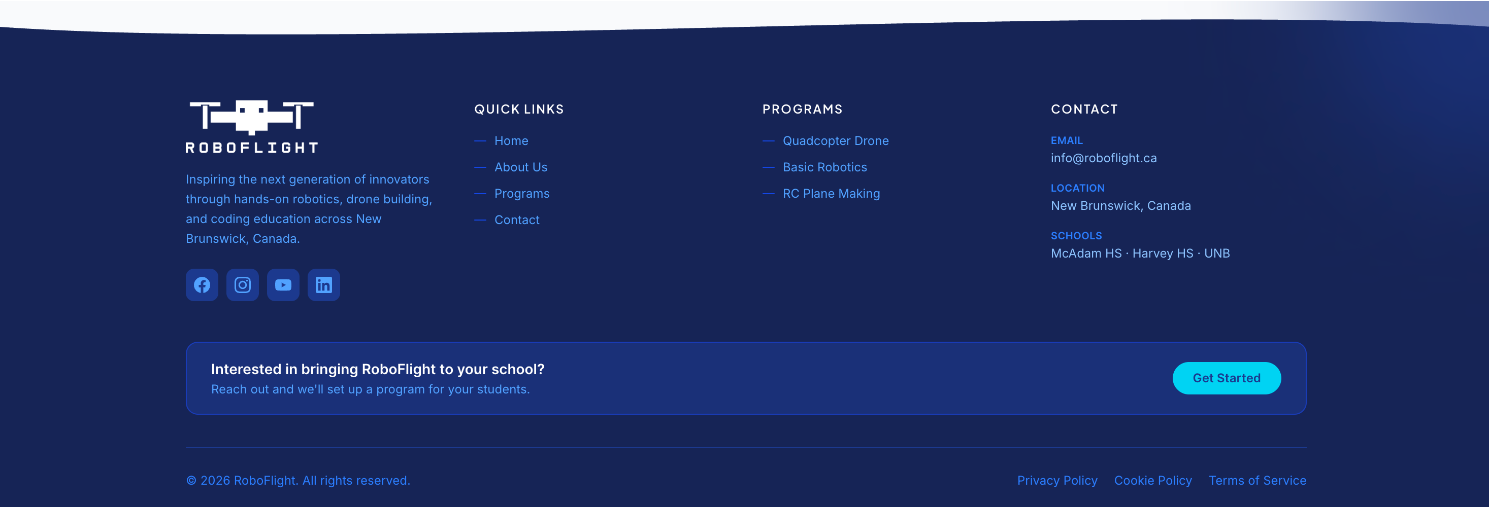ROBOFLIGHT — Footer with quick links and social